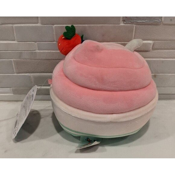 NWT~ SQUISHMALLOWS "Angelica" Scented Frozen Yogurt 5" Dessert Mystery Squad - Picture 3 of 6